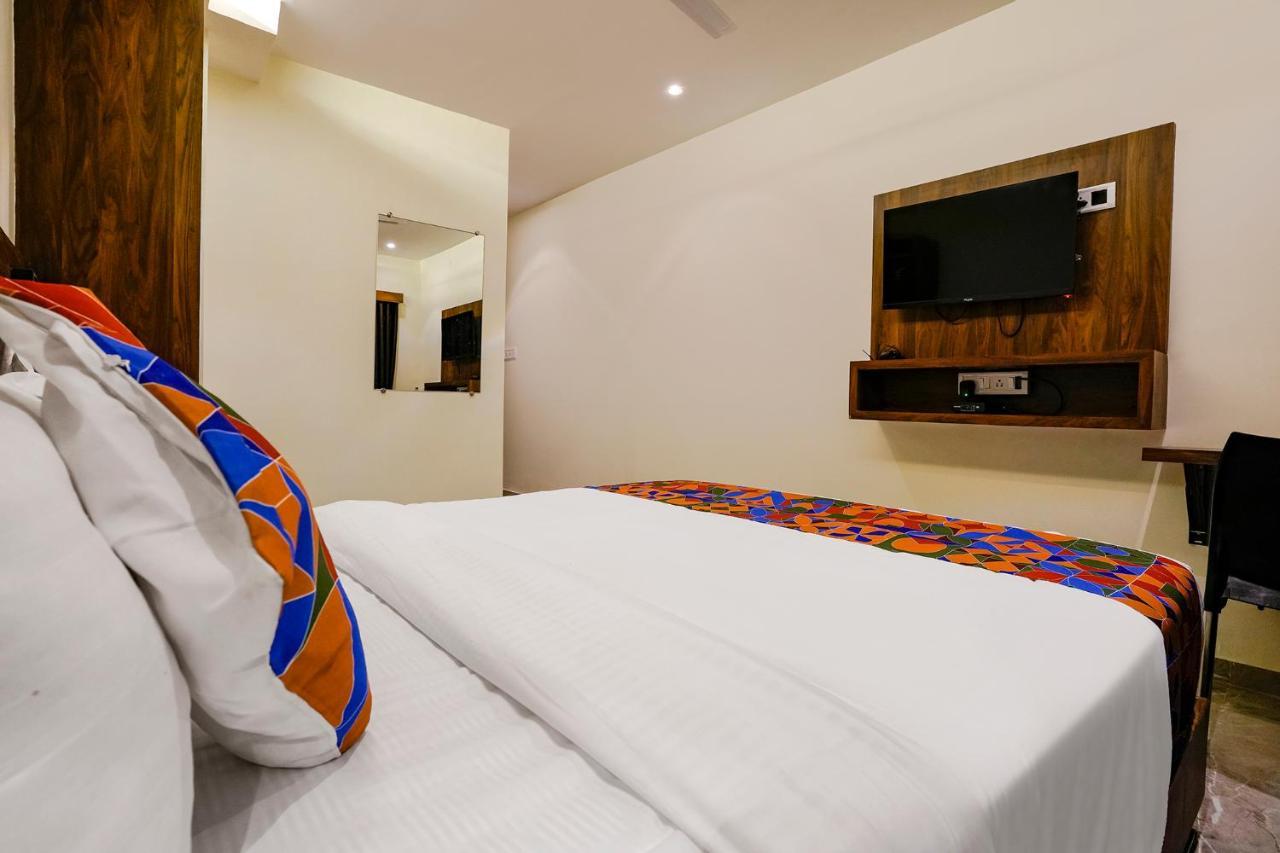Fabhotel Antlers ムンバイ エクステリア 写真